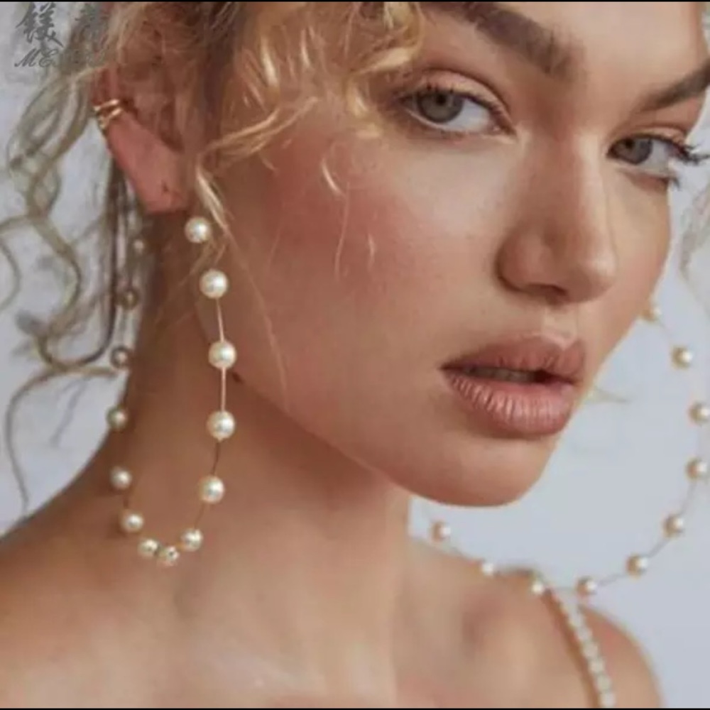 NEW Gold Plated Simulated Pearl Earrings